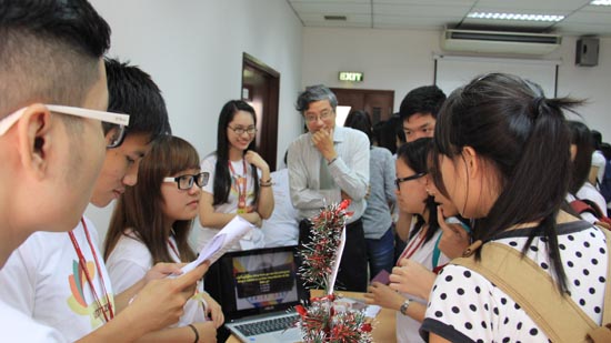 Sinh viên sôi nổi tìm hiểu về AEC ảnh 1